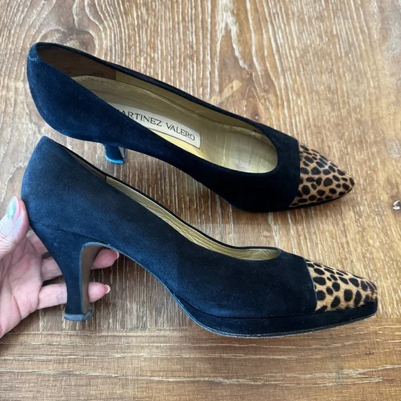 VGUC Martinez Valero black suede pumps 8 - Picture 4 of 12
